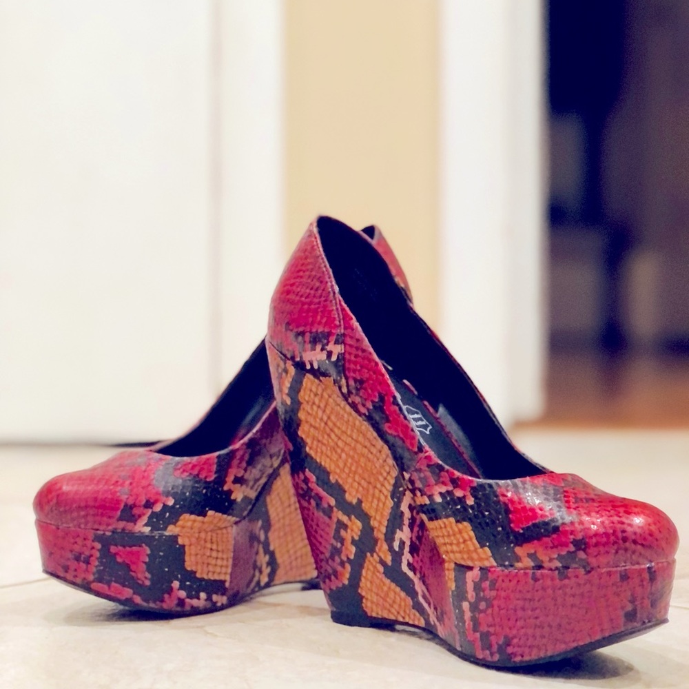 🐾🐆Aldo Animal Print platform Wedge Heels 🐆🐾